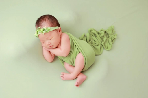 大竹宝宝边吃边拉正常吗